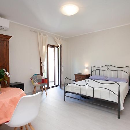 Lu Lioni Rooms Сан-Теодоро Екстер'єр фото