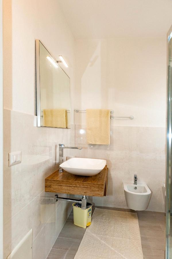 Lu Lioni Rooms Сан-Теодоро Екстер'єр фото