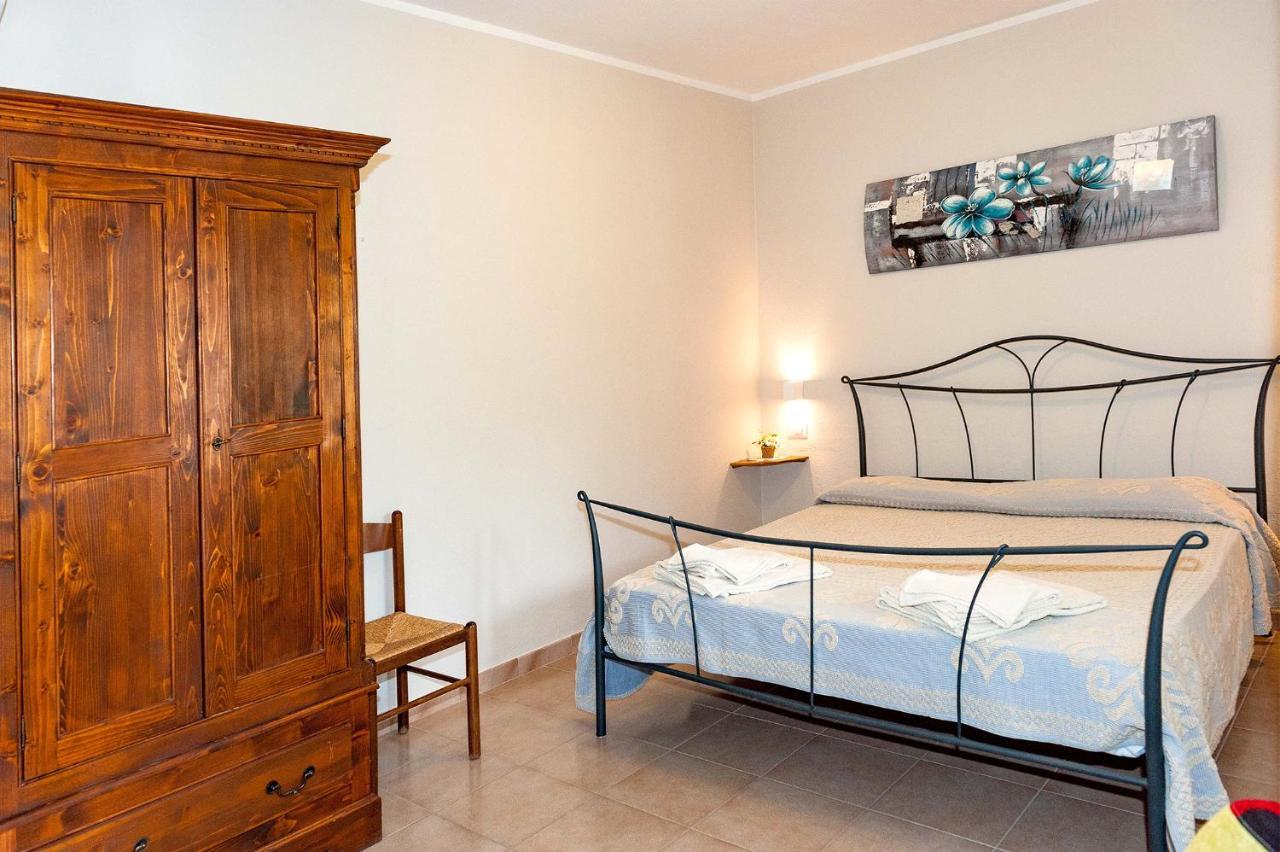Lu Lioni Rooms Сан-Теодоро Екстер'єр фото