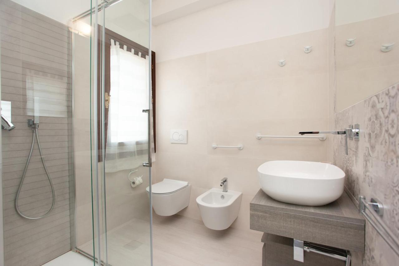 Lu Lioni Rooms Сан-Теодоро Екстер'єр фото
