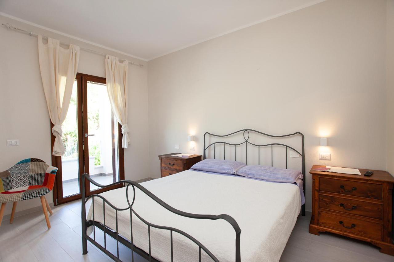 Lu Lioni Rooms Сан-Теодоро Екстер'єр фото