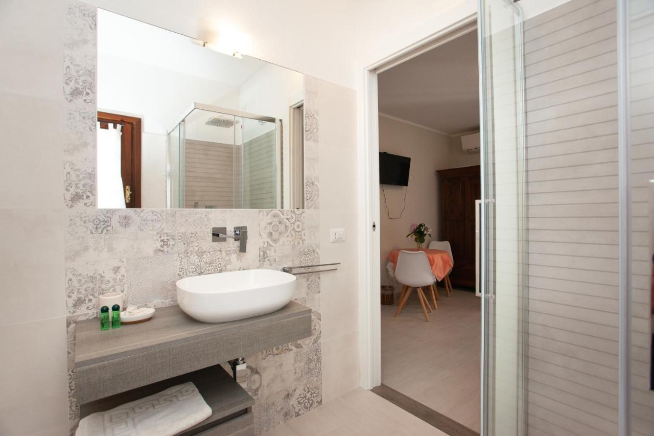 Lu Lioni Rooms Сан-Теодоро Екстер'єр фото