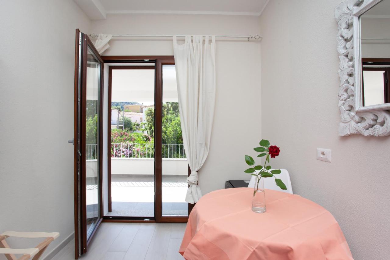 Lu Lioni Rooms Сан-Теодоро Екстер'єр фото