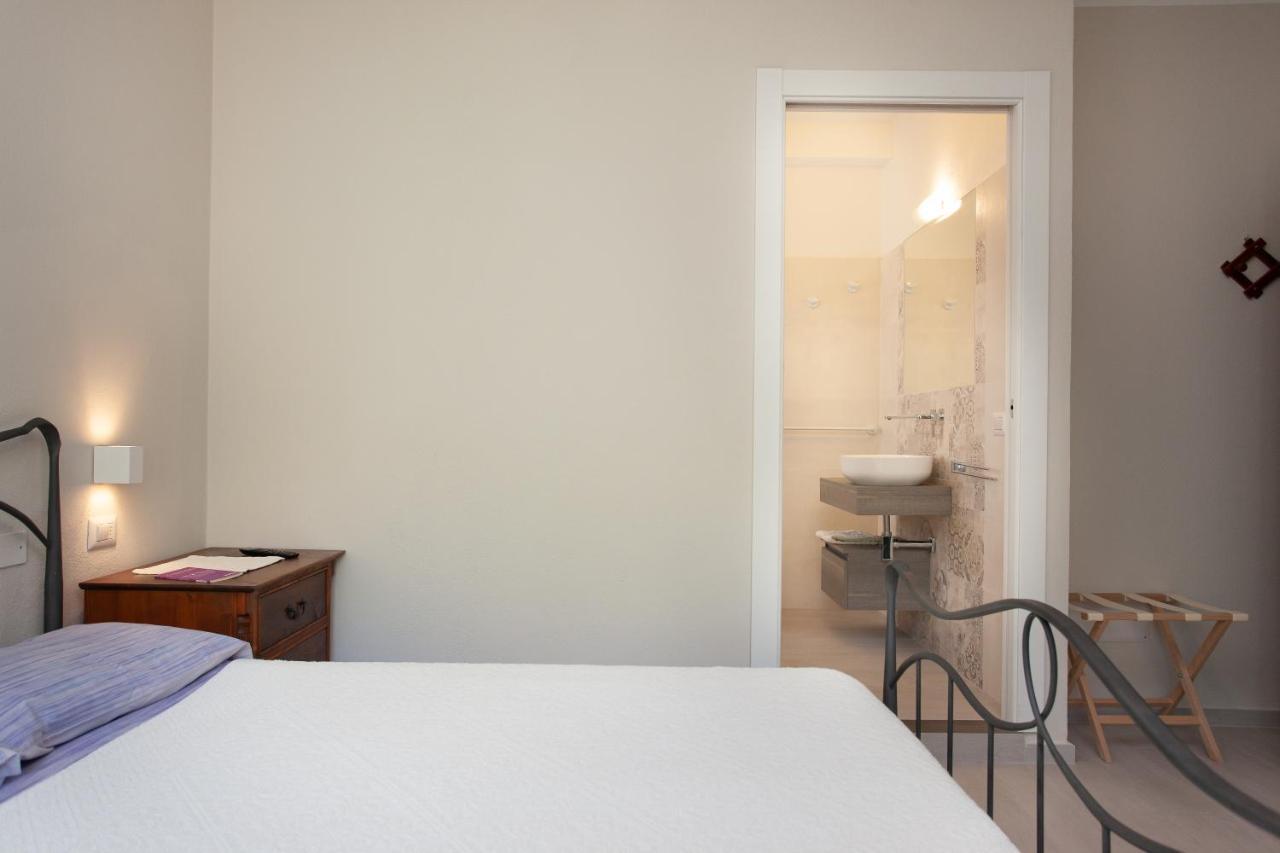 Lu Lioni Rooms Сан-Теодоро Екстер'єр фото