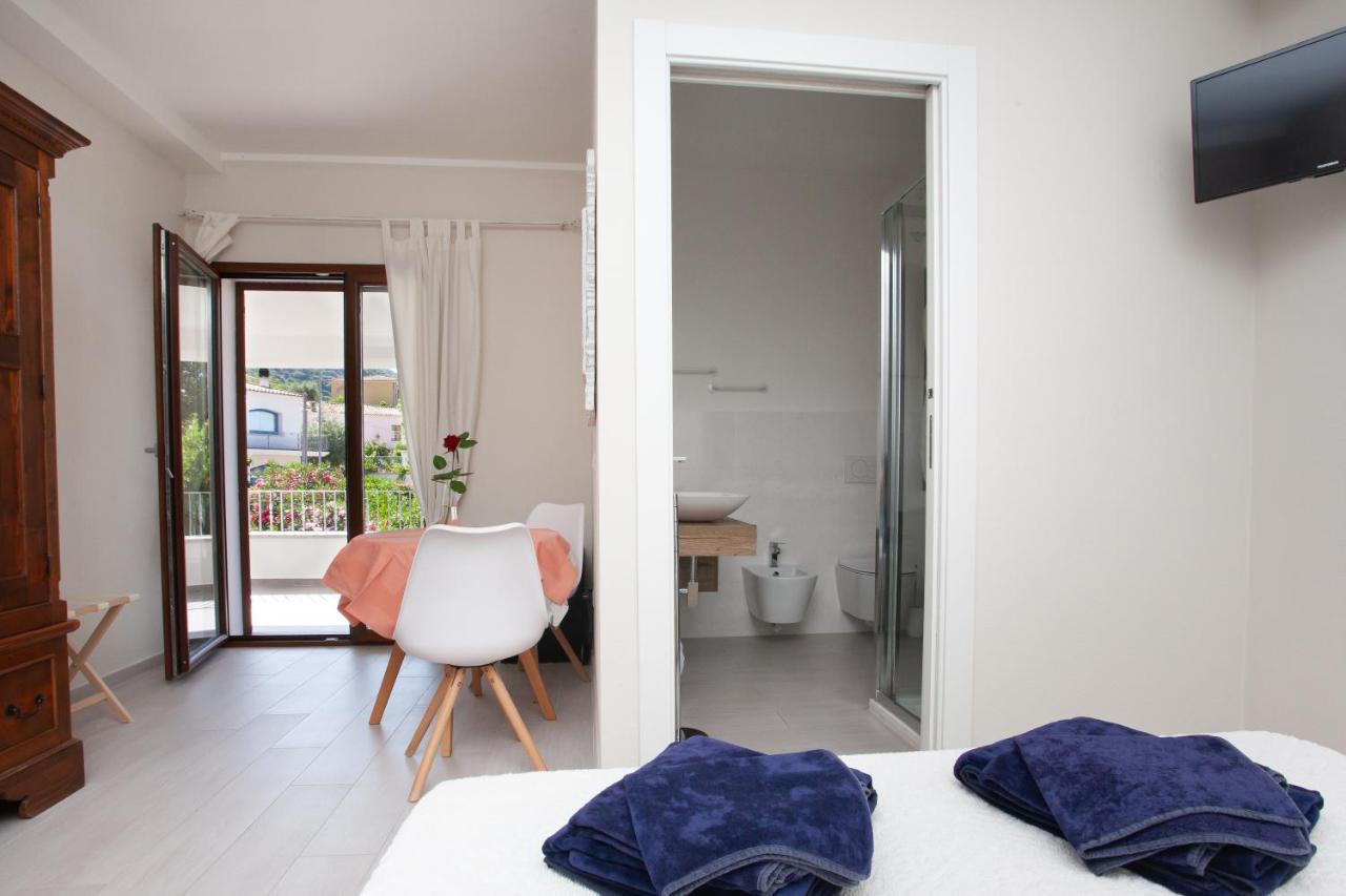 Lu Lioni Rooms Сан-Теодоро Екстер'єр фото