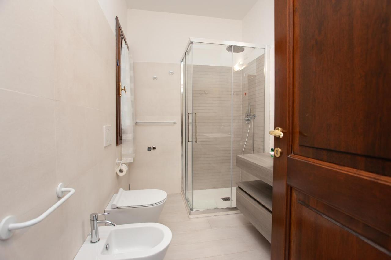 Lu Lioni Rooms Сан-Теодоро Екстер'єр фото