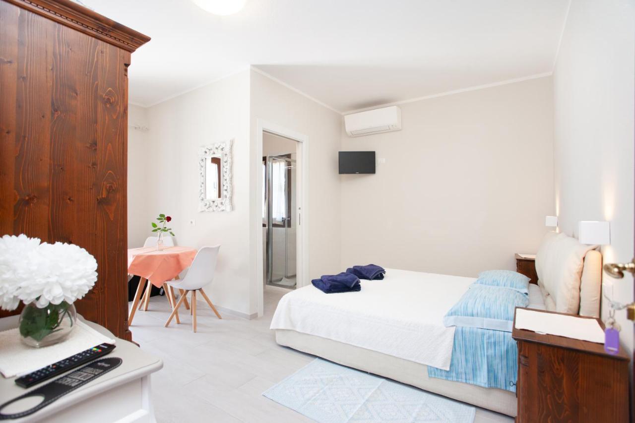 Lu Lioni Rooms Сан-Теодоро Екстер'єр фото